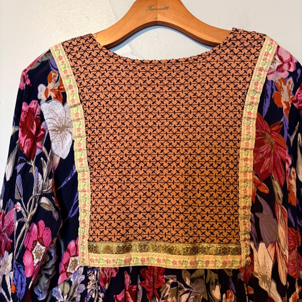 RD + Koko Women Navy Blue Floral Boho Peplum Peasant Top Embroidered V-Neck L - Picture 6 of 8